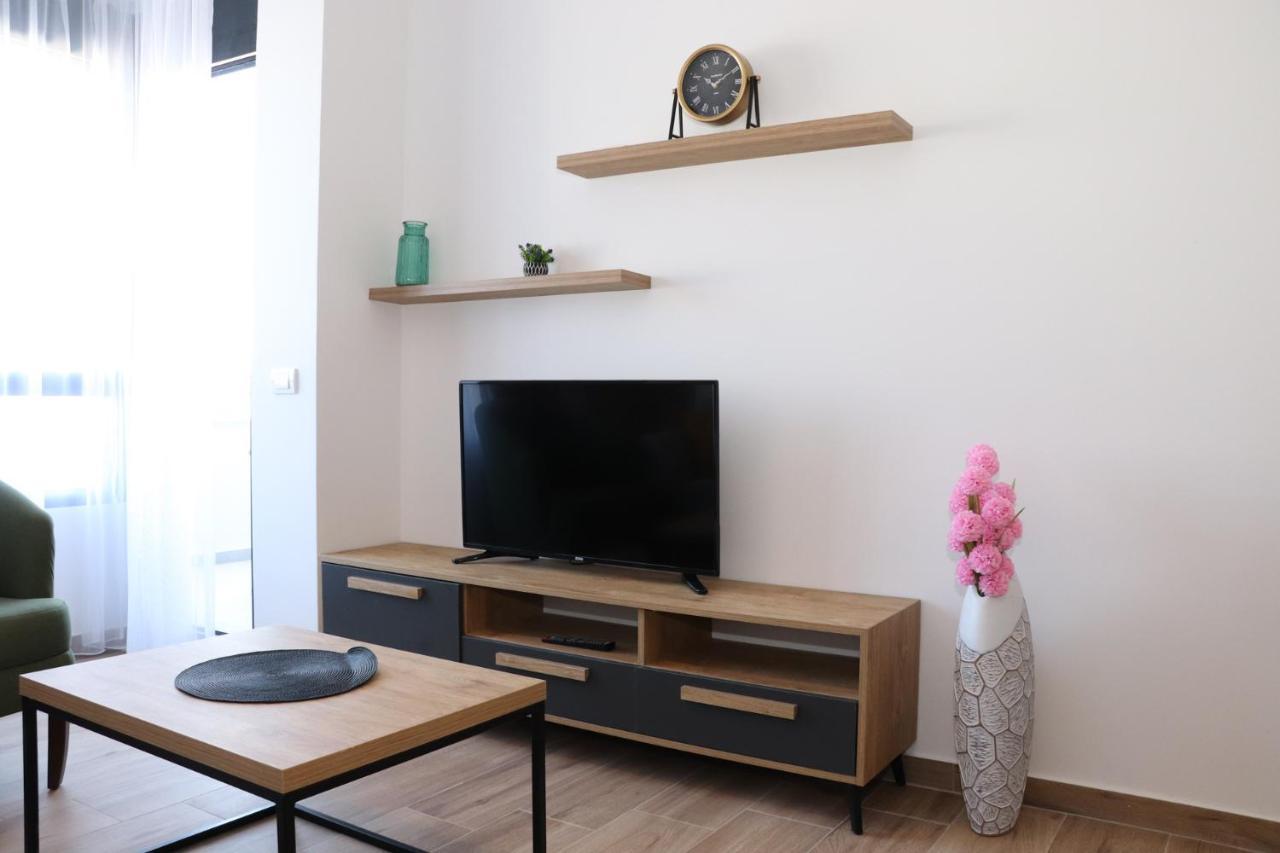 Eagles Apartments & Suites Улцинь Екстер'єр фото