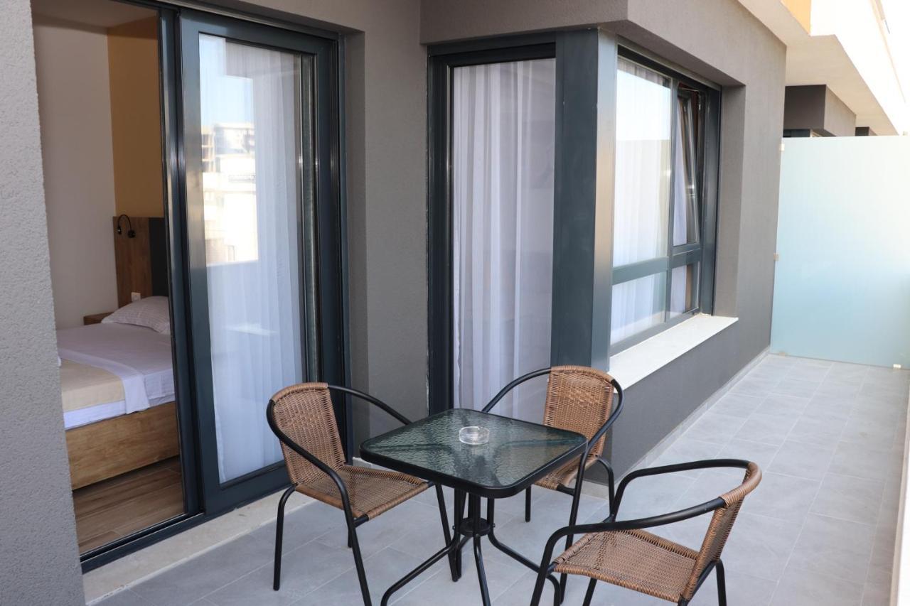 Eagles Apartments & Suites Улцинь Екстер'єр фото