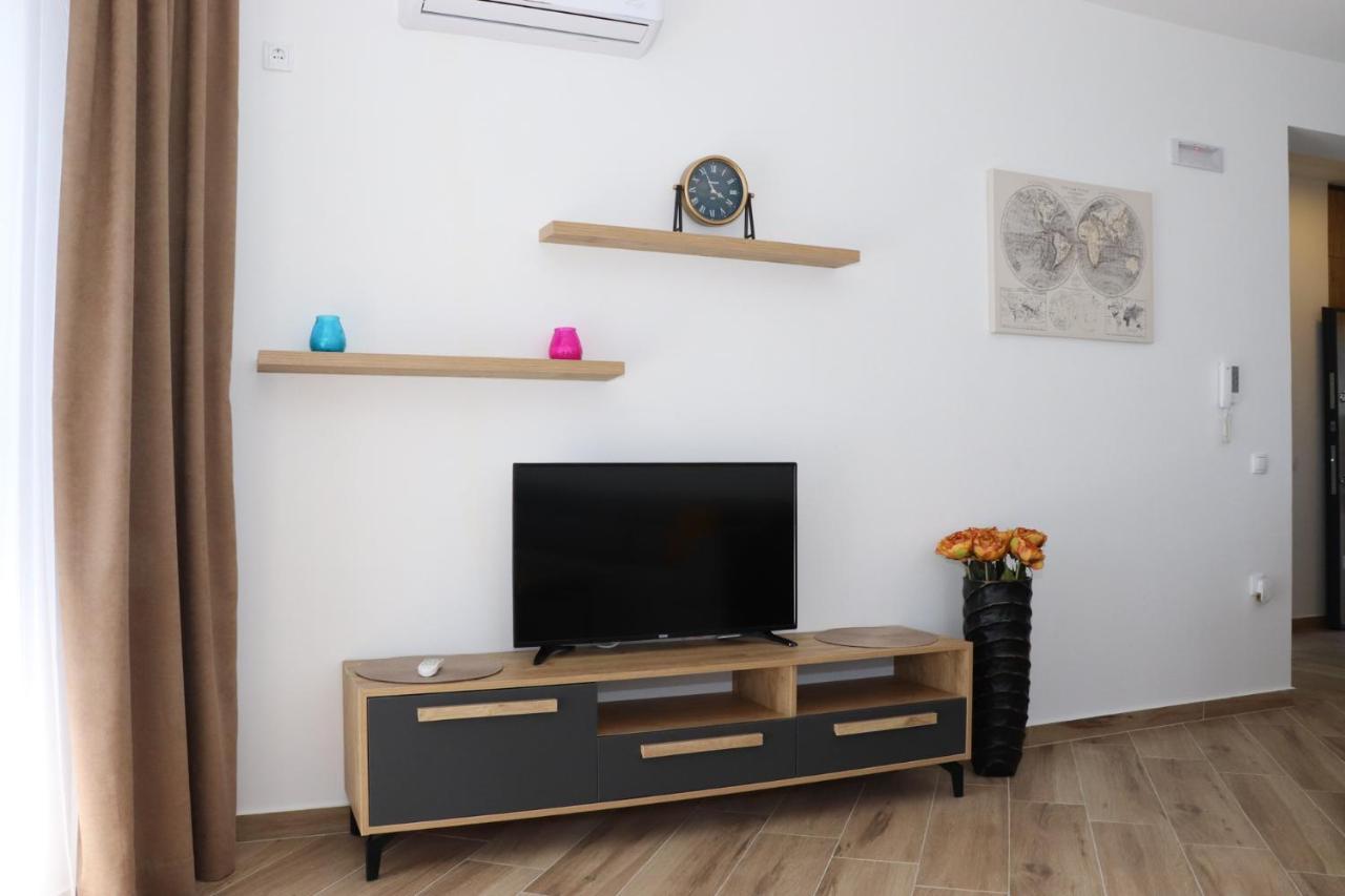 Eagles Apartments & Suites Улцинь Екстер'єр фото