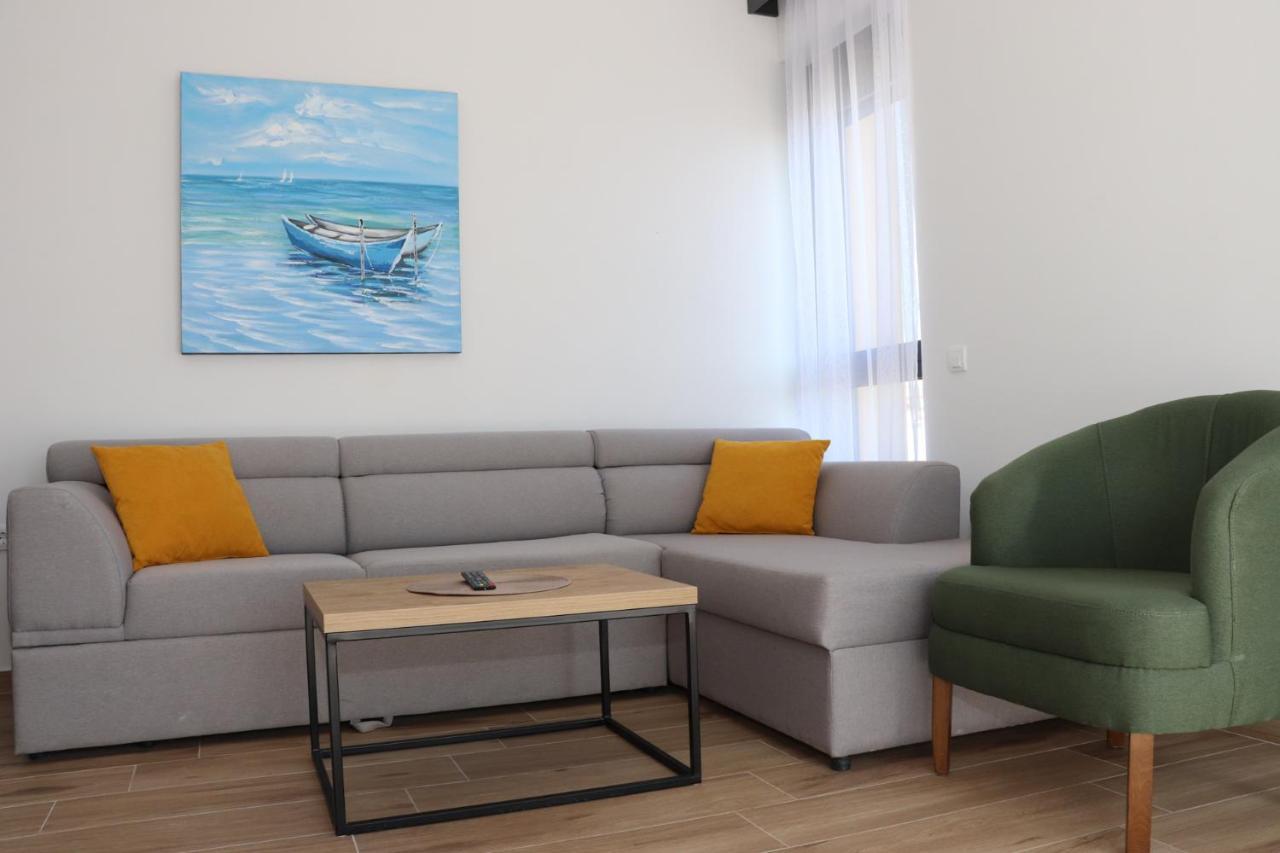 Eagles Apartments & Suites Улцинь Екстер'єр фото