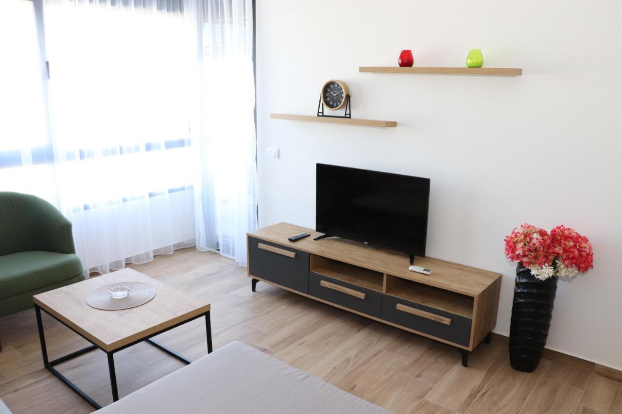 Eagles Apartments & Suites Улцинь Екстер'єр фото
