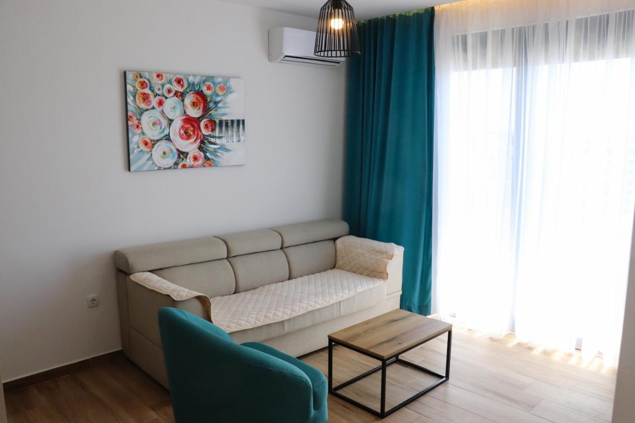 Eagles Apartments & Suites Улцинь Екстер'єр фото